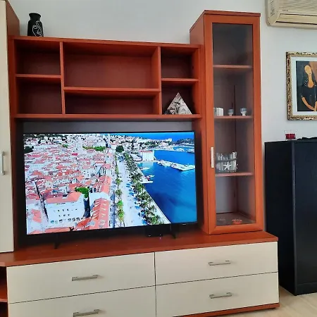 Lägenhet Nia Apartment,