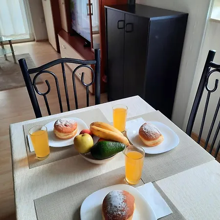 Lägenhet Nia Apartment,